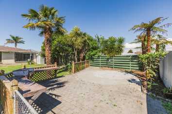 6 Diaz Place, Flaxmere