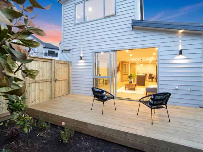 15b Edgerton Road, Te Atatu Peninsula