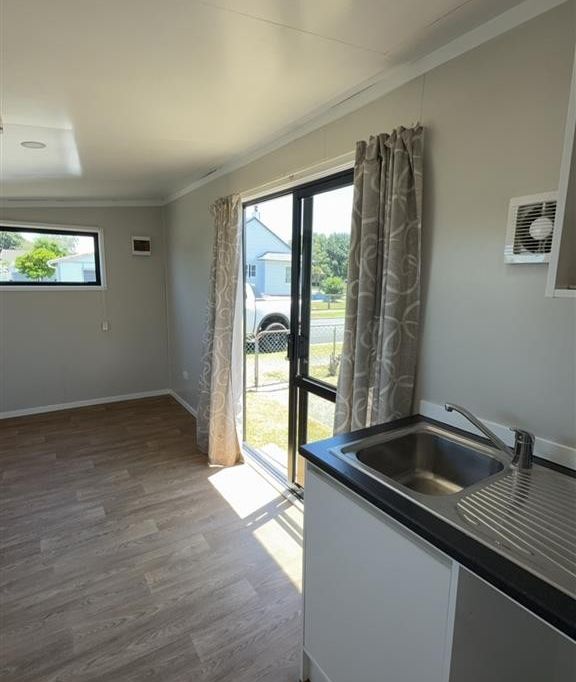 Modern Studio Living in a Peaceful Location 3