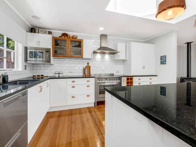9 Third View Avenue, Beachlands