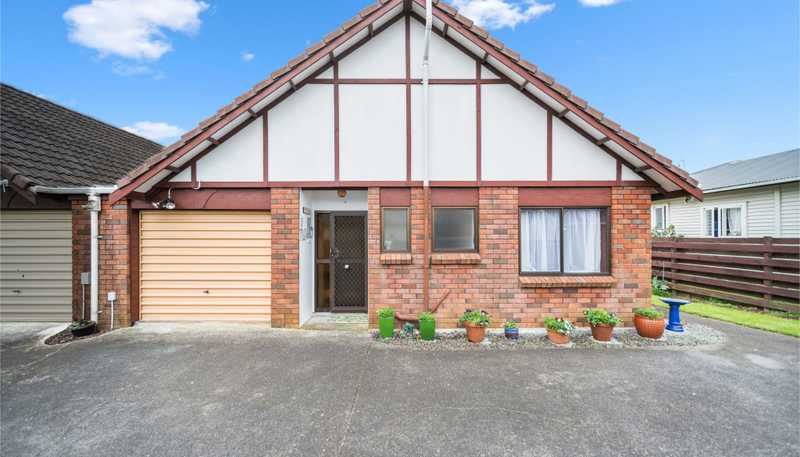 2/6 Chapel Street, Papakura