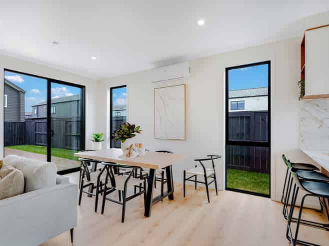 23 Halley Drive, Chartwell