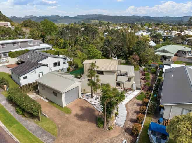 16 Mount Ave, Pauanui