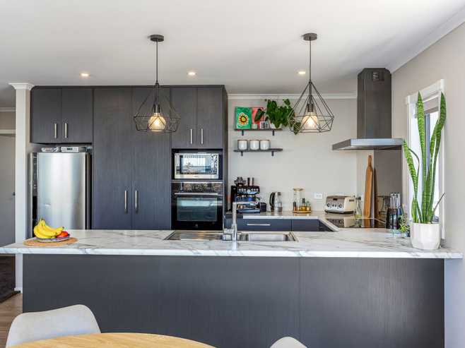 4A Davis Grove, Pencarrow Head