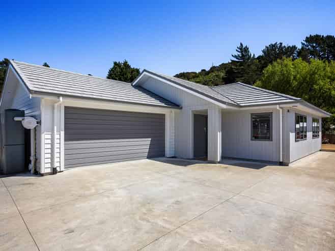 4A Davis Grove, Pencarrow Head