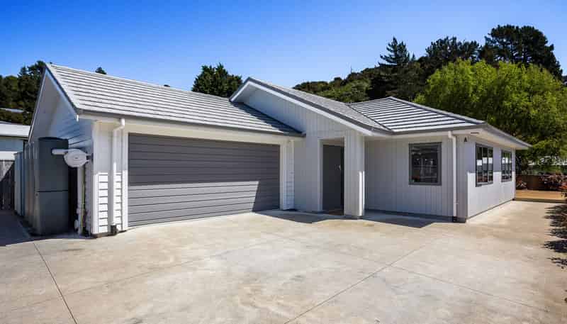 4A Davis Grove, Pencarrow Head