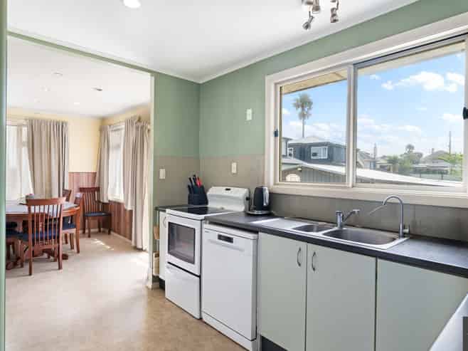 16 Fleming Street, Manurewa East