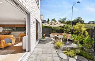 24A Surville Place, Mairangi Bay