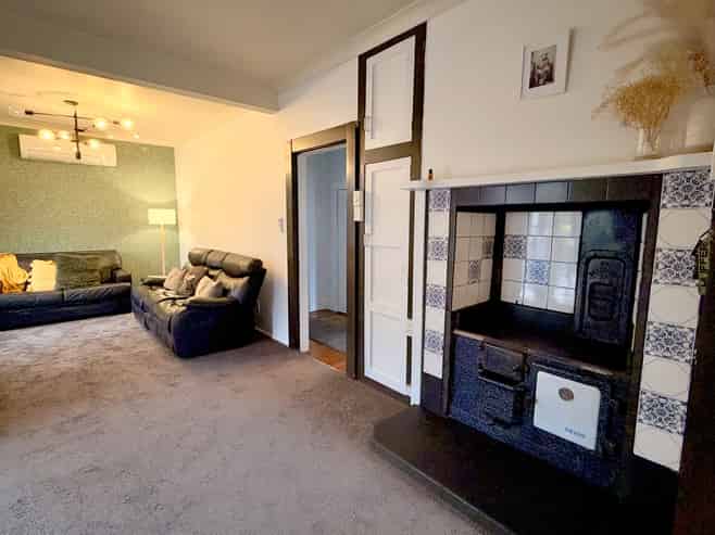 12 Jenkin Street, Strathern