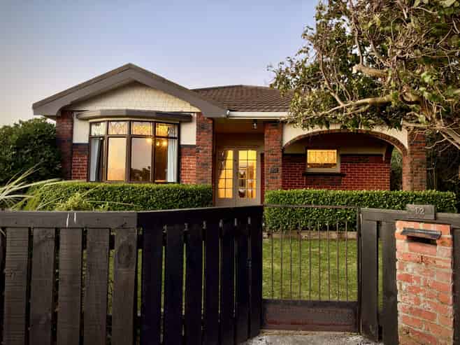 12 Jenkin Street, Strathern