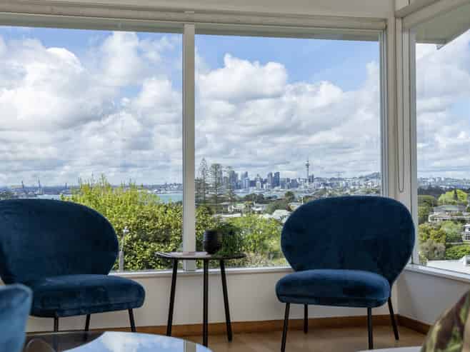 1/19 Martin Crescent, Northcote