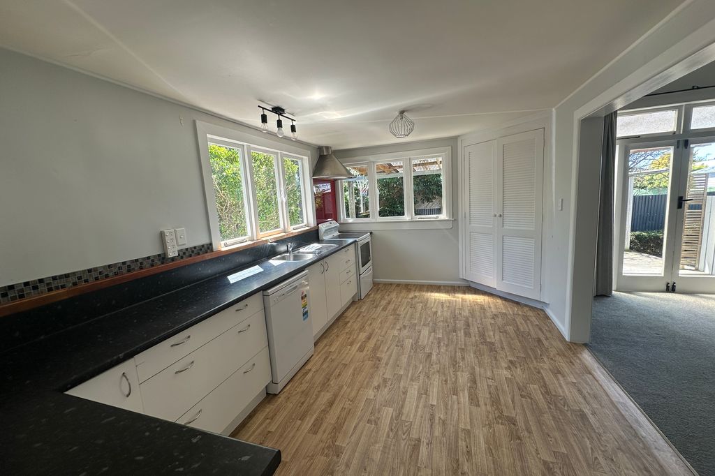 Charming Three-Bedroom Home in Akina 4
