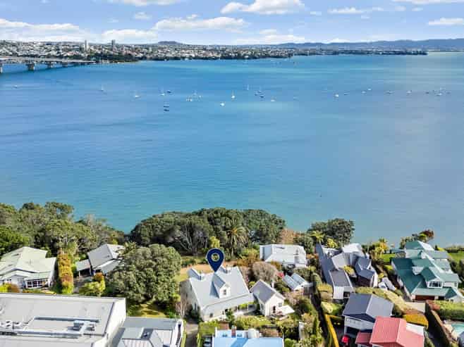  4A Clarence Road and 1A Hall Street, Northcote Point
