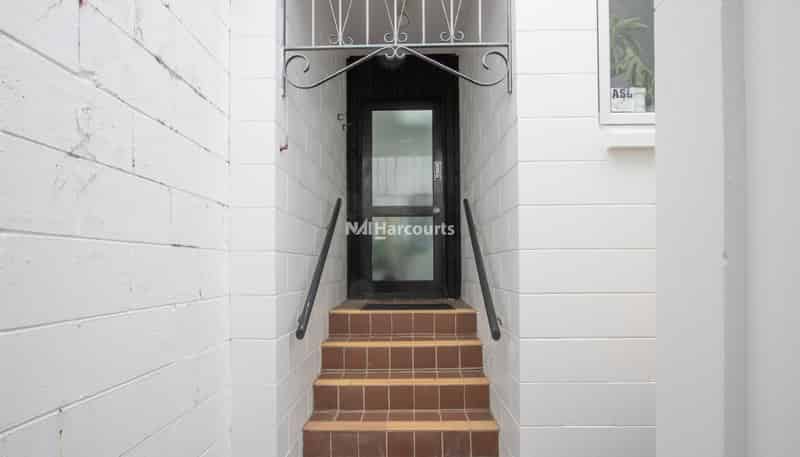 Office/130 Kitchener Road, Milford