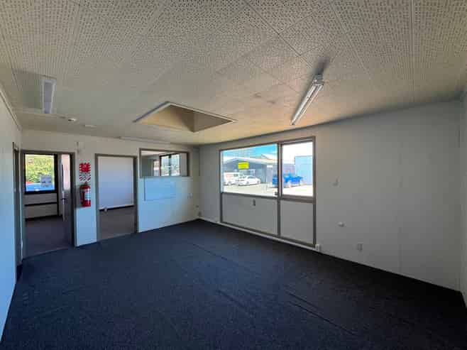 Versatile Workshop & Office in Hokowhitu