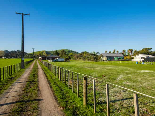 58 Lloyd George Road, Wainui