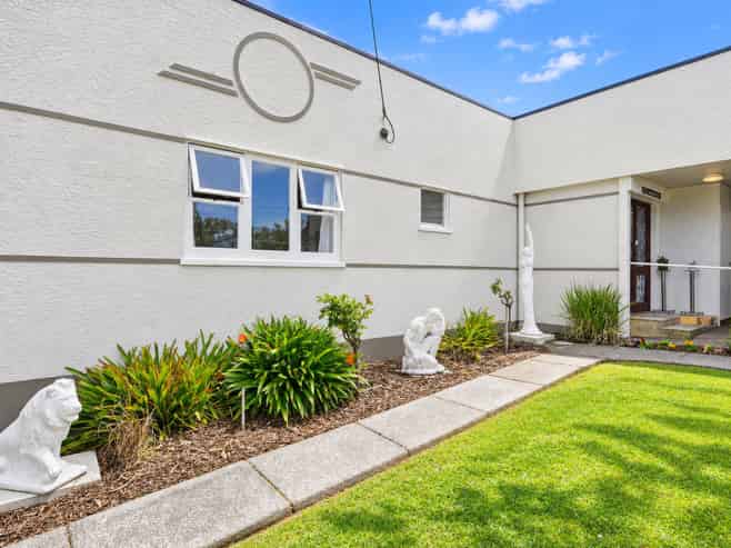 15 Saint James Avenue, Helensville