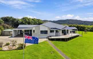306 Barrier View Road, Mangawhai