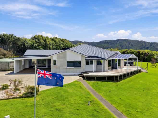 306 Barrier View Road, Mangawhai