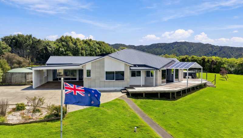306 Barrier View Road, Mangawhai
