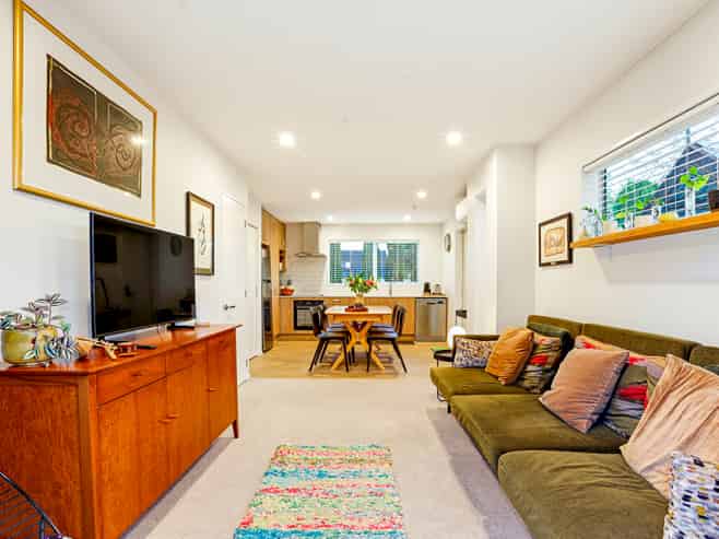 1/160 Hills Road, Edgeware
