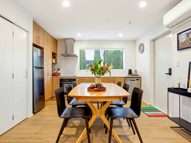1/160 Hills Road, Edgeware