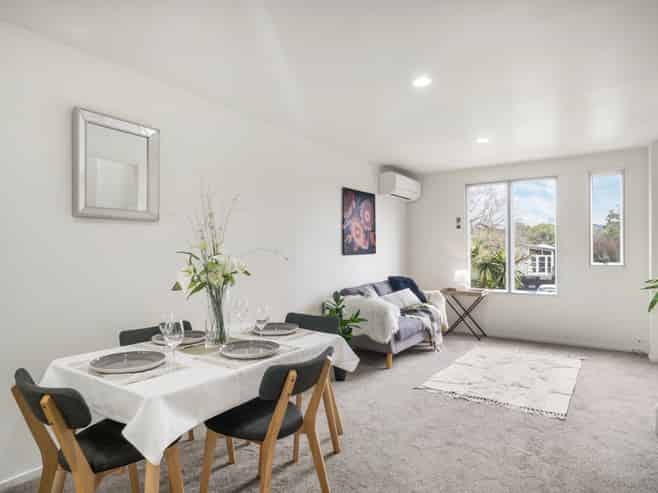 435B West Coast Road, Glen Eden