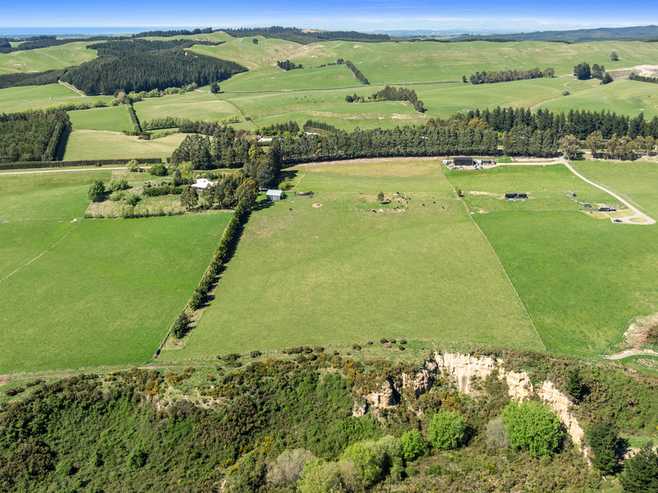 430 Cramptons Bush Road, Amberley