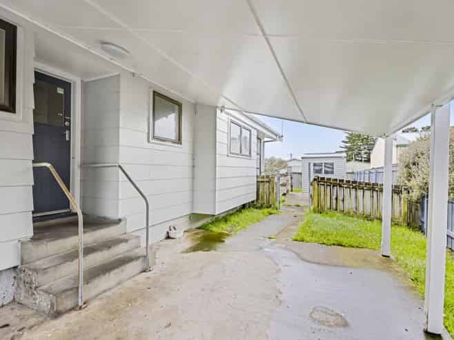 120 Broadway, Waitara