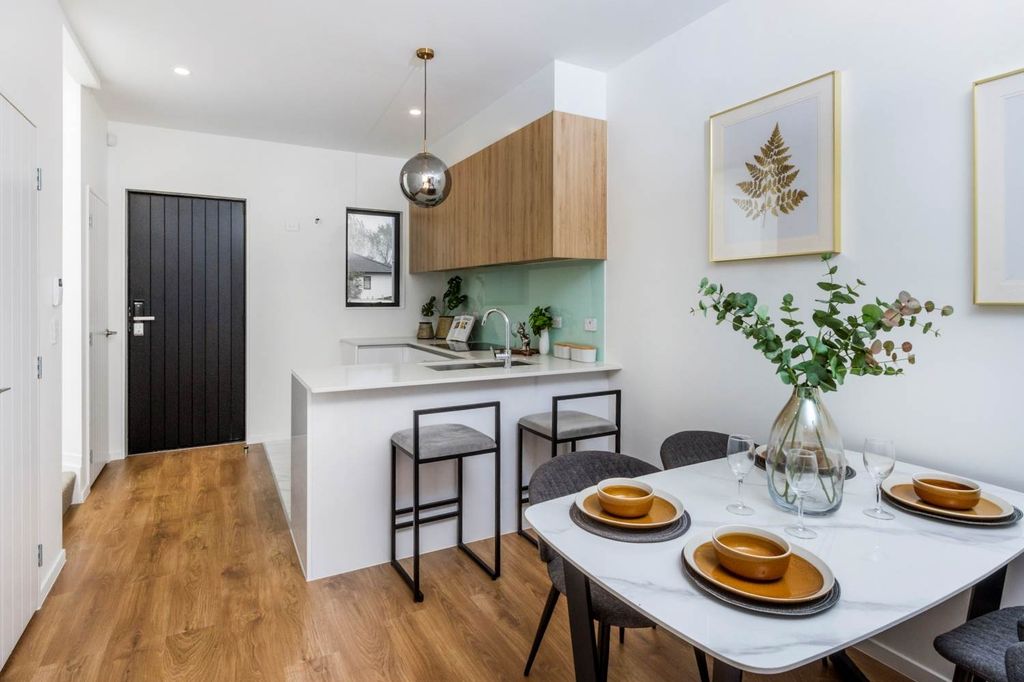 15 /26 Springvale Drive, Fairview Heights 2