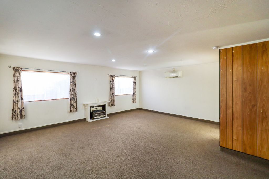 2 Bedroom, Naenae 4