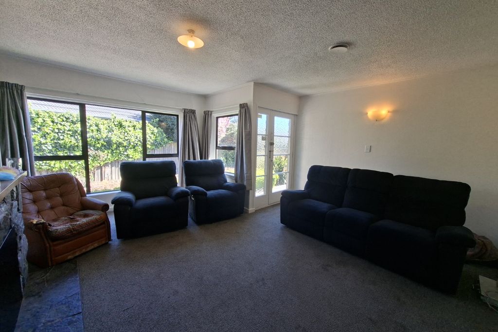 Spacious 3-Bedroom Living in Burnside 5