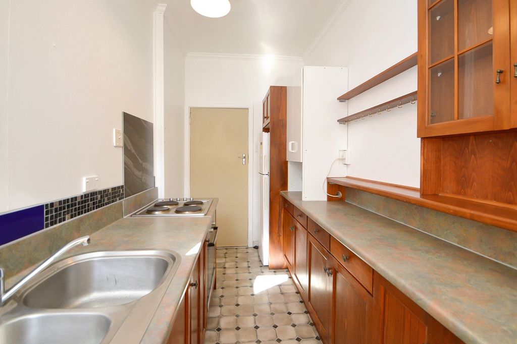 CITY CENTRE - 1 BEDROOM 2