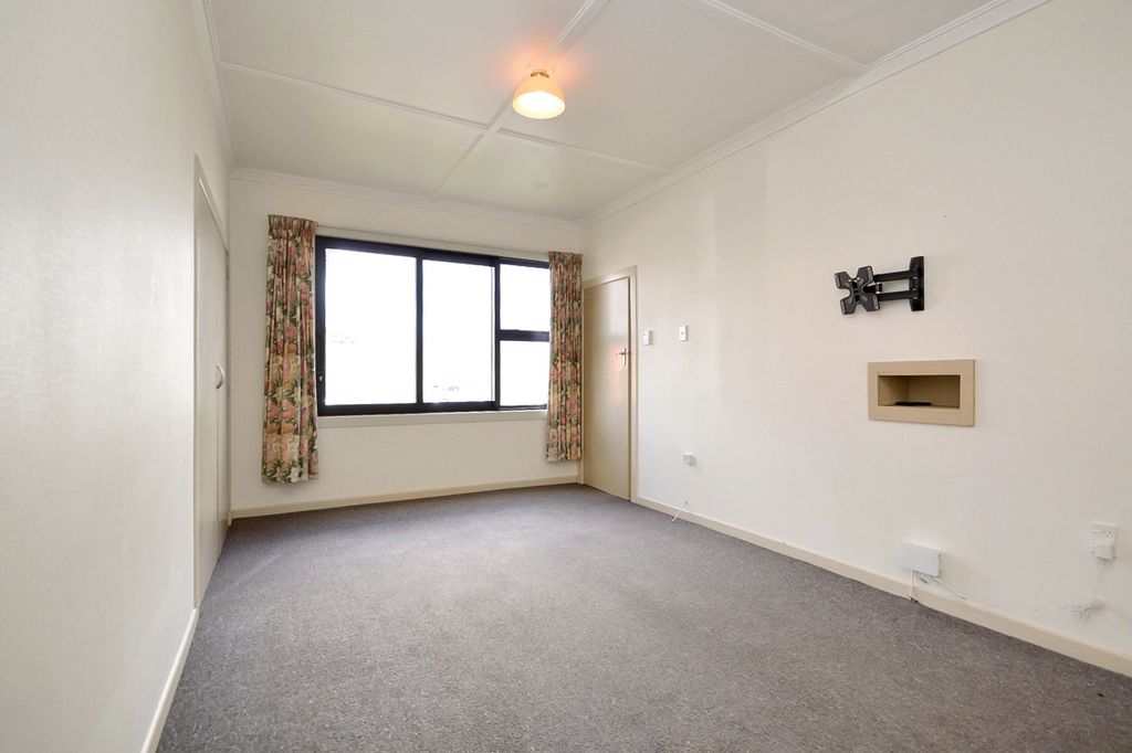CITY CENTRE - 1 BEDROOM 3