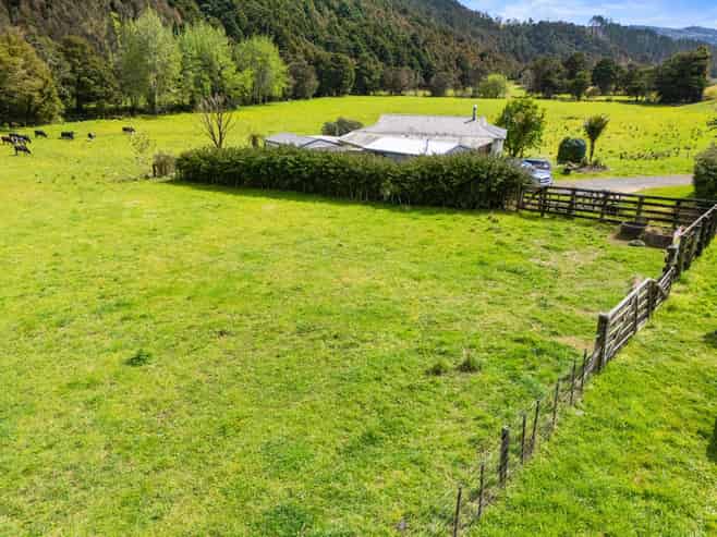 801 Russell Road, Whakapara