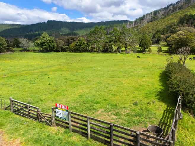 801 Russell Road, Whakapara