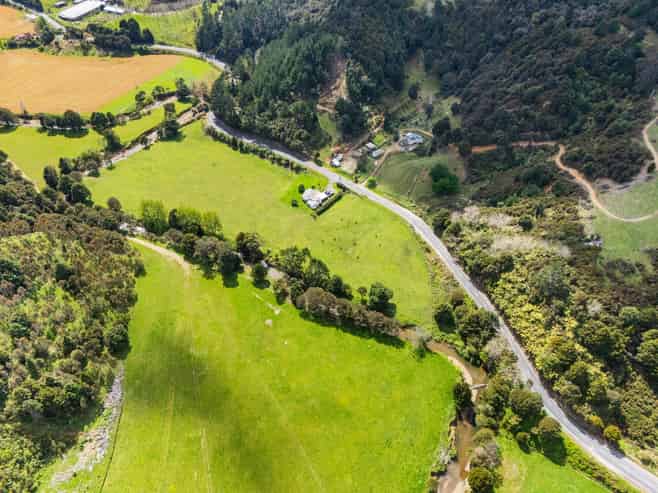 801 Russell Road, Whakapara