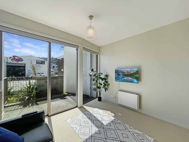 G05/2 Campbell Terrace, Petone