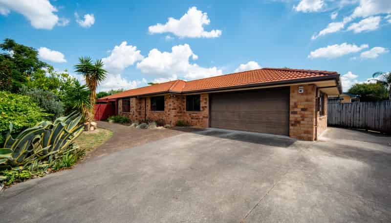 34 Ravenscourt Place, Huntington