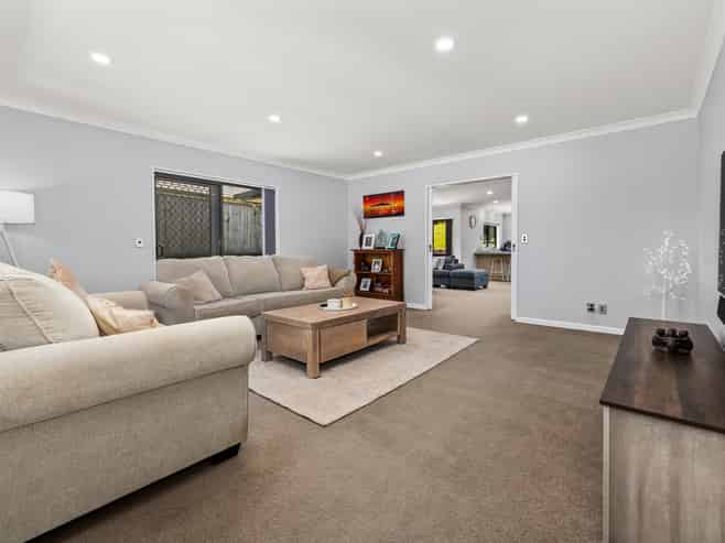 25 Cascade Way, Paraparaumu