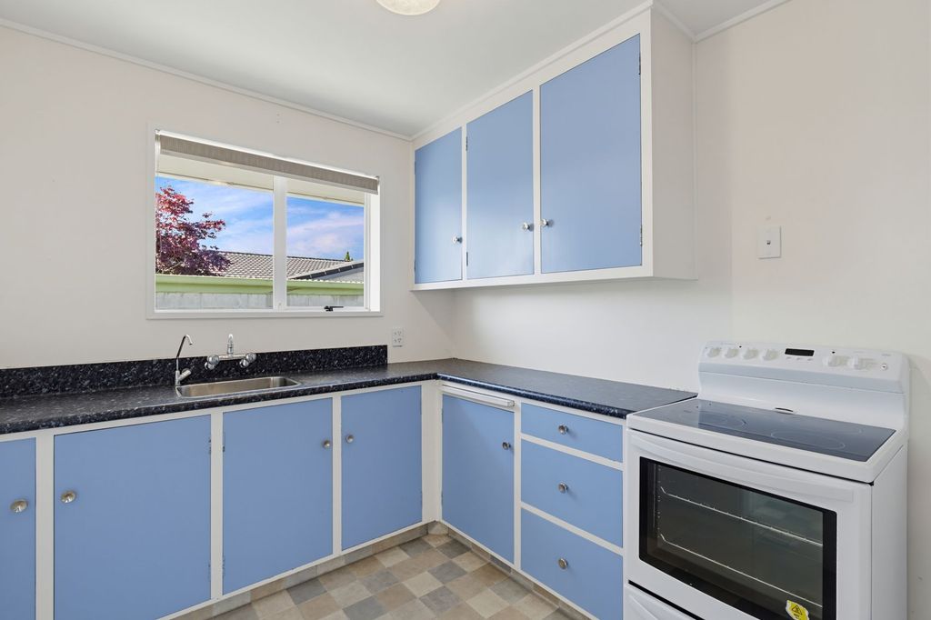Affordable living close to town 3