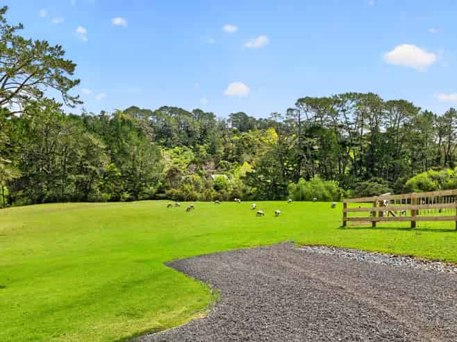 98A Hobson Road, Albany