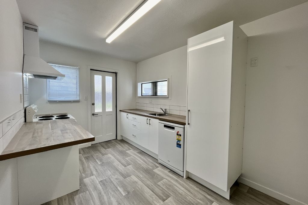 Charming Studio with Garage 3