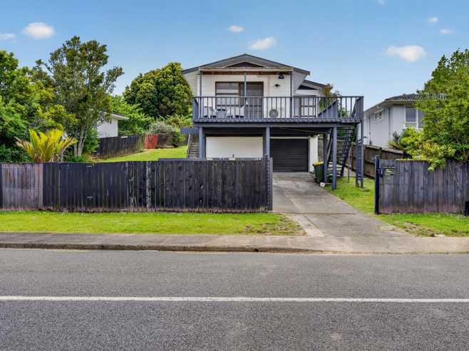 44 Kemp Road, Massey