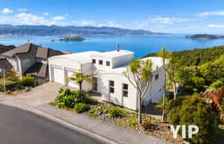 24 Dress Circle, Newlands