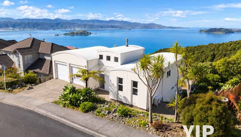 24 Dress Circle, Newlands