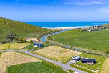 50 Punawaitai Road, Pourerere
