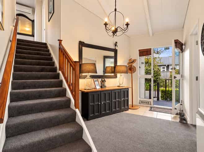 154 Mays Road, Saint Albans