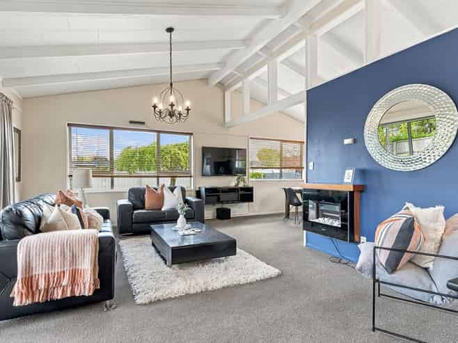 154 Mays Road, Saint Albans
