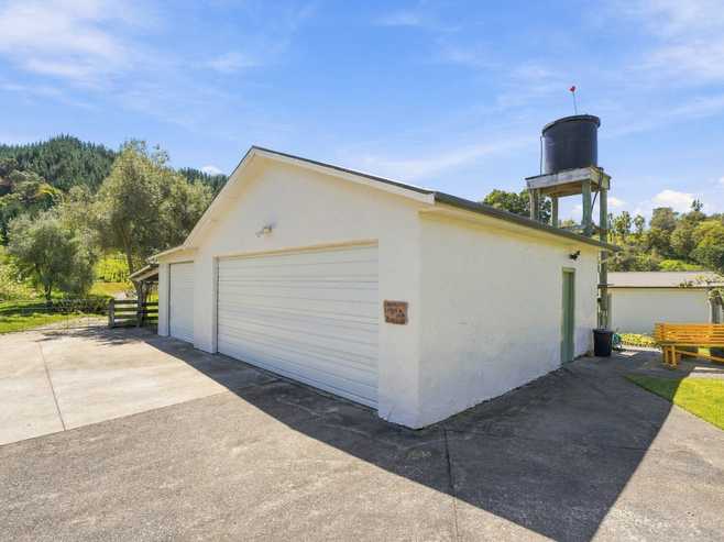 845 State Highway 4, Parikino